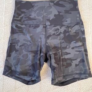 lululemon athletica Align High Rise Shorts - Black & Gray 4”
